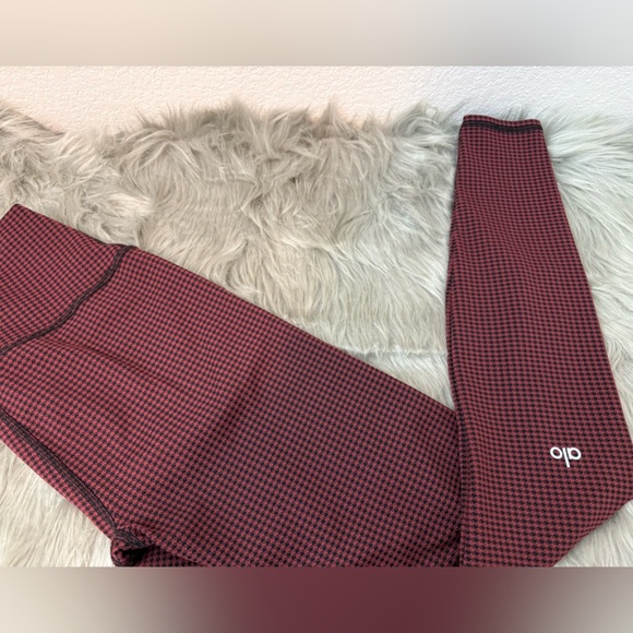 FINAL Price! ALO Yoga Burgundy and Black Houndstooth Leggings - Picture 2 of 4